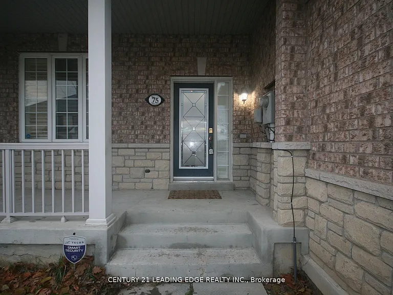 75 Kentview Cres — Photo 3