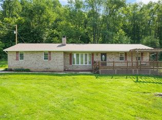 5223 Kinsey Valley Rd SW, New Philadelphia, OH 44663