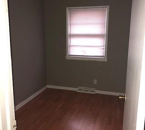 4th image of 5823 E 9th St