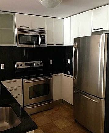 2nd image of 3339 Virginia St #Penthouse 24
