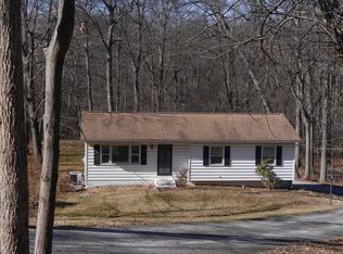 107 Greenwood Dr, Beacon, NY 12508