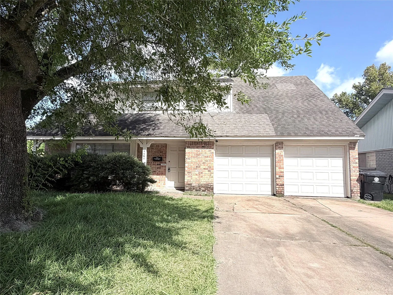 4 bed, 2.0 bath, 1678 sqft, $2,350 — Photo 1