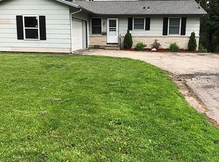 1232 W Salisbury Ln, Whitewater, WI 53190