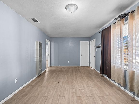 2nd image of 3409 E 17th St #3409