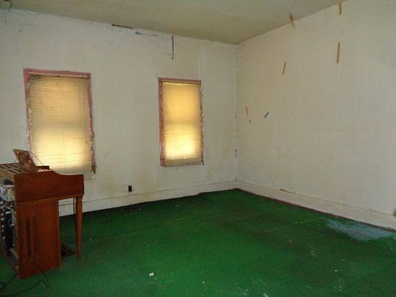 5th image of 333 N 13th St