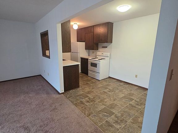 3rd image of 1927 Hartle Ave #3C