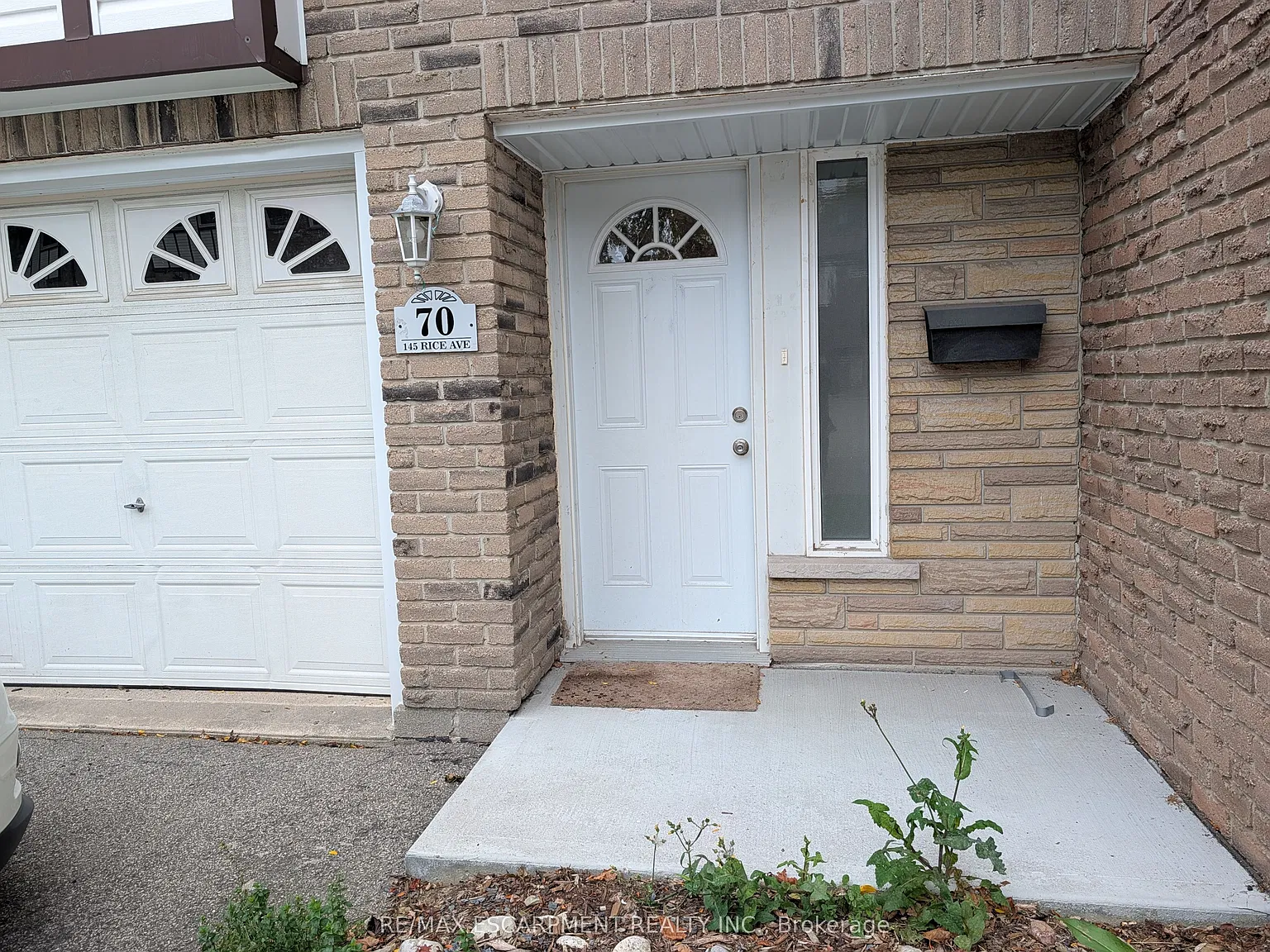 3 bed, $2,850 — Photo 2