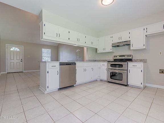 5th image of 5712 Briarwood Dr