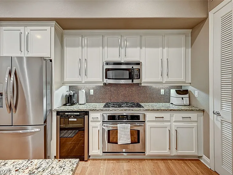 56 E Serene Ave #225 — Photo 13