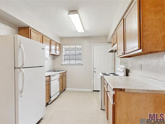 3rd image of 323 Meadows Dr #325