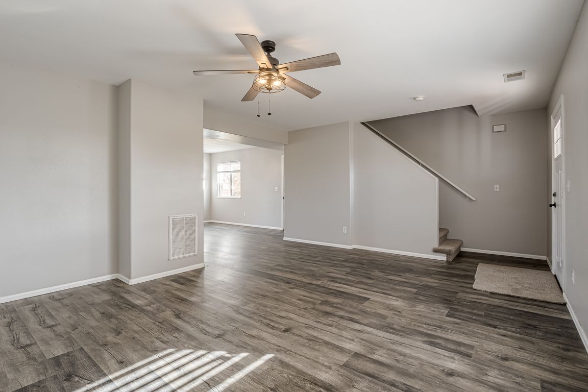 next background image