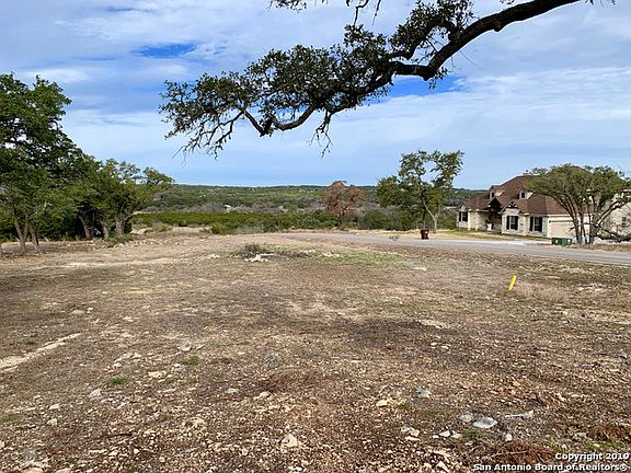 3rd image of 1023 Las Brisas Dr