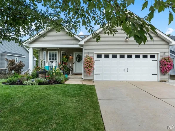 531 Indian Lake Dr, Wright City, MO 63390