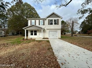 300 W 2nd St, Robersonville, NC 27871