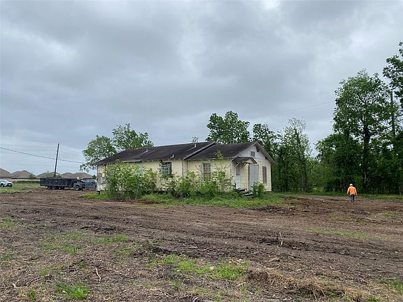 2nd image of 1222 County Road 58