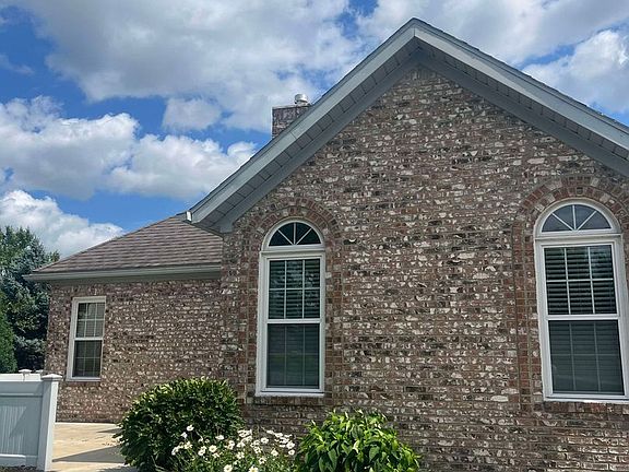 4th image of 94 Stonegate Cir