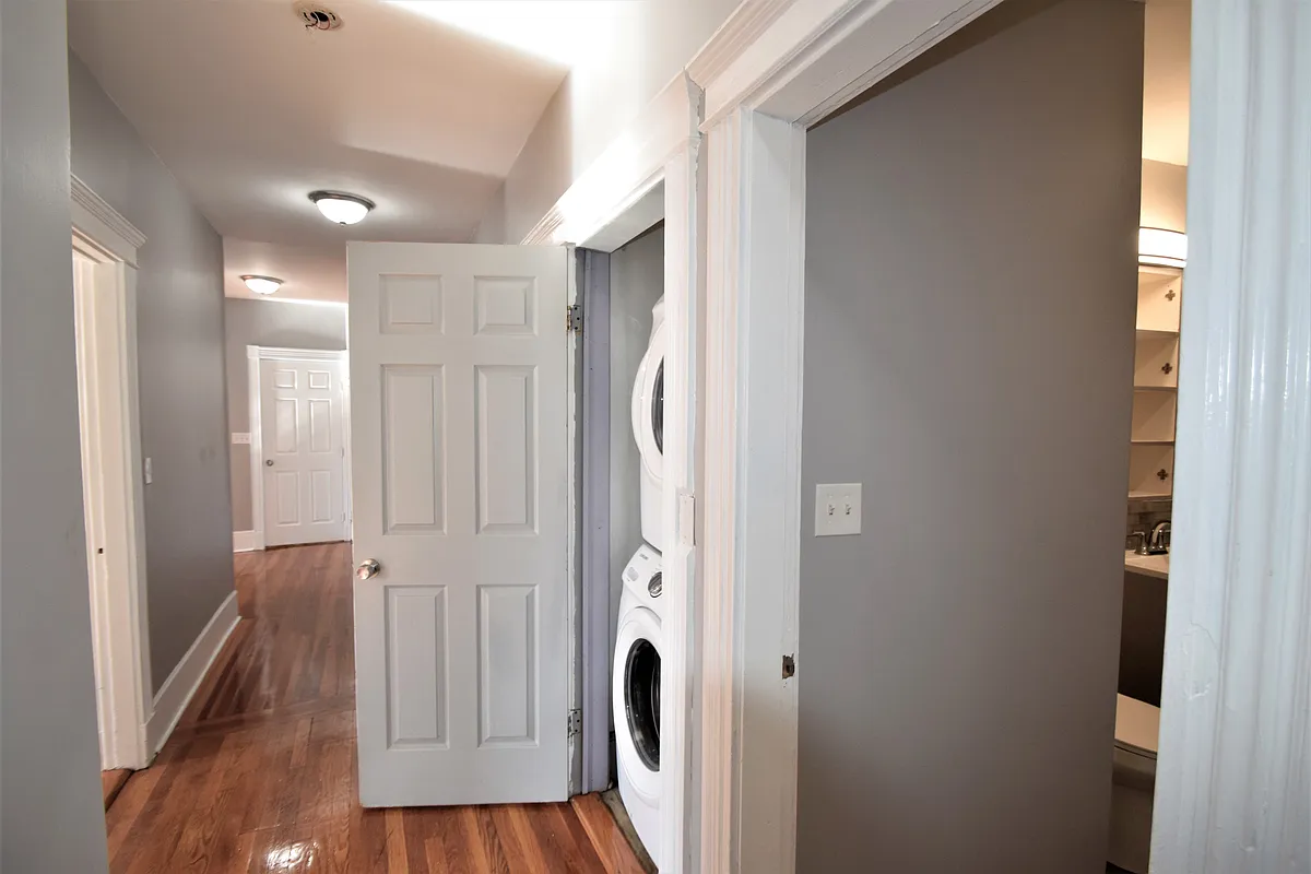Building Photo - 83 Glenville Ave #1