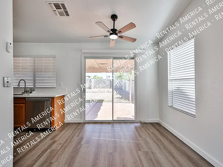 3627 W Melinda Ln — Photo 7