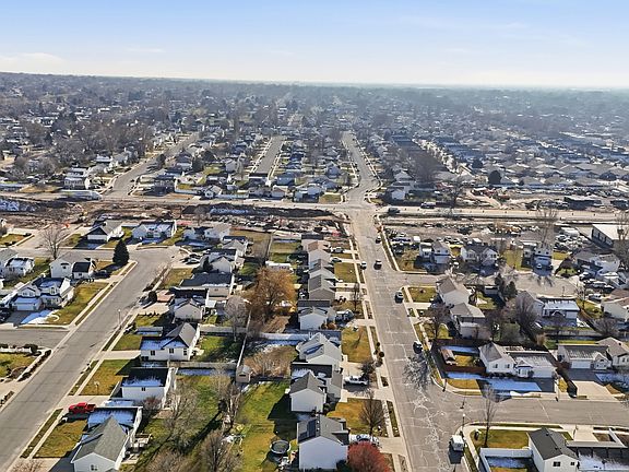 5th image of 1932 N 810 W