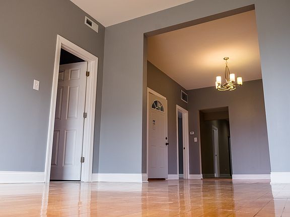 4th image of 1701 N Keeler Ave