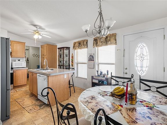4th image of 1745 Lynn Drive