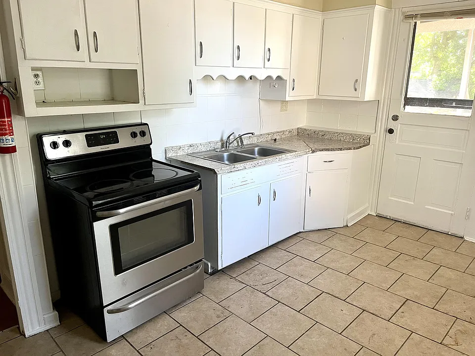 1713 Jefferson Ave #2