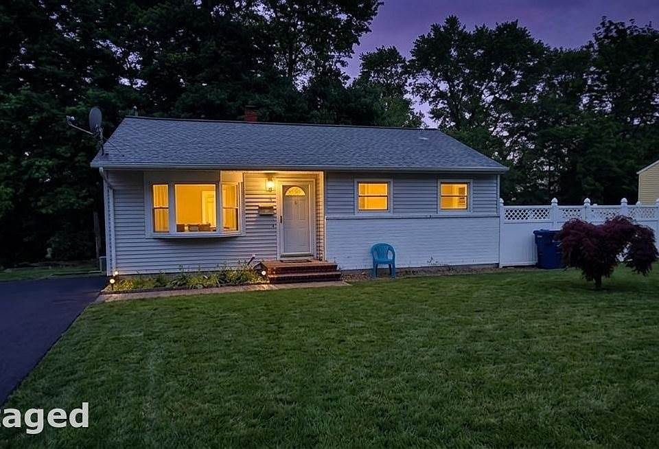 1st image of 13 Berkshire Cir
