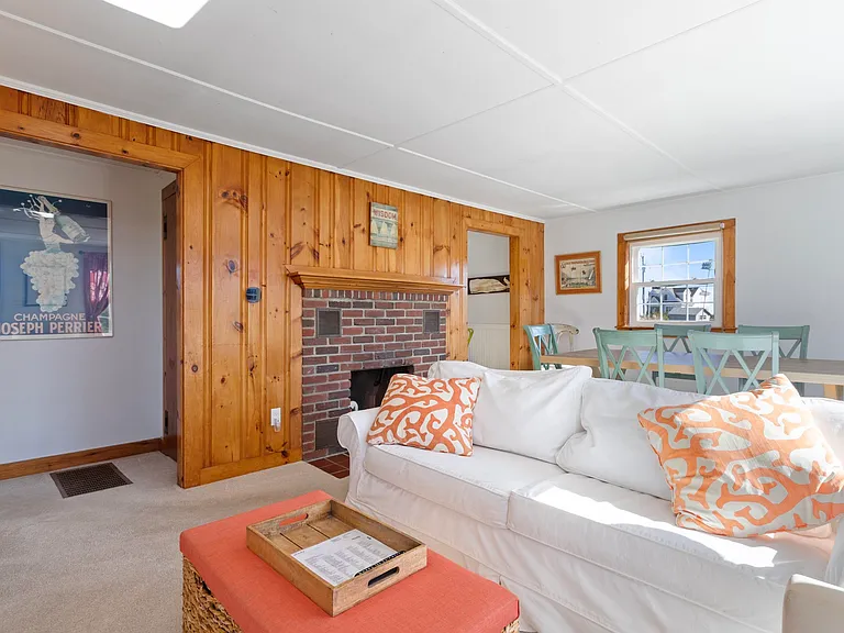 53 Foss Cir — Photo 13