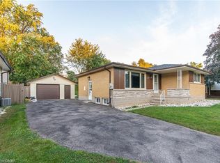 136 Macgregor Cres, Waterloo, ON N2J 3W9