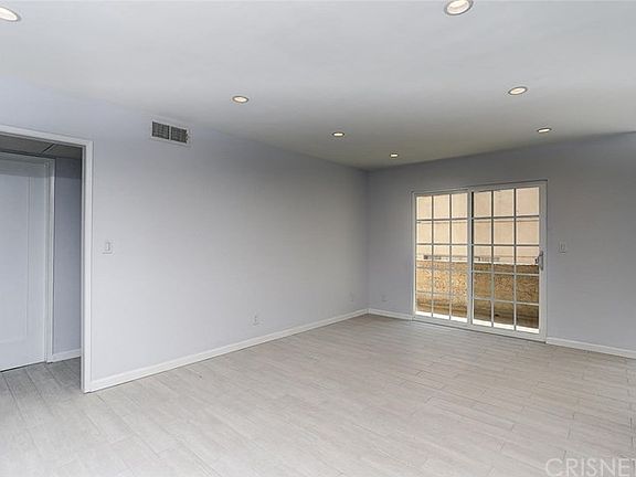 3rd image of 5437 Corteen Pl APT 107