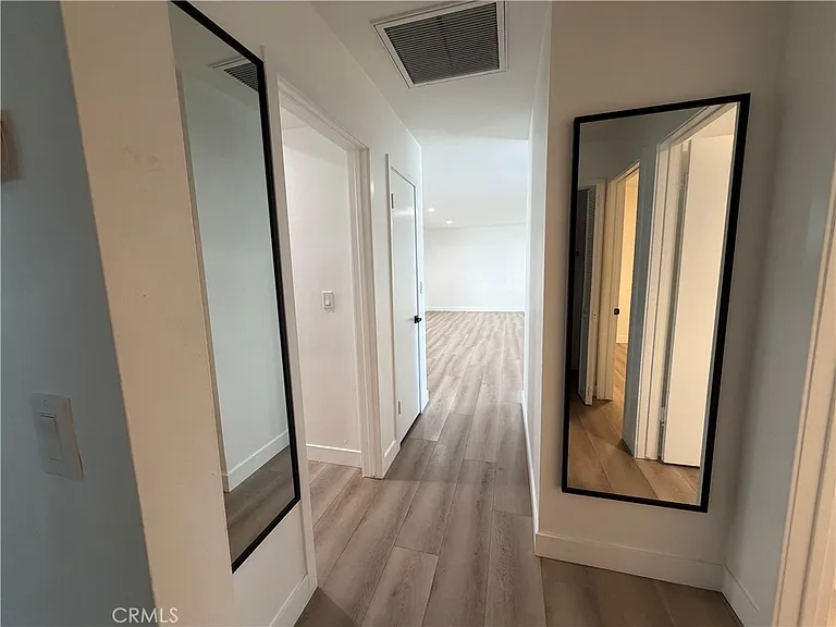 8414 Owensmouth Ave — Photo 6