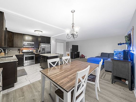 3rd image of 2239 Driftwood Ln