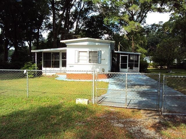 2nd image of 3130 SE 41st Ave