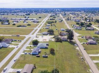 841 NE 7th Pl, Cape Coral, FL 33909