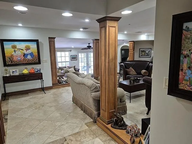 11081 SW 30th Ct — Photo 12
