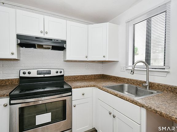 4th image of 827 Blackstone Village #827