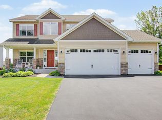 801 Yellowstone Trl, Waconia, MN 55387