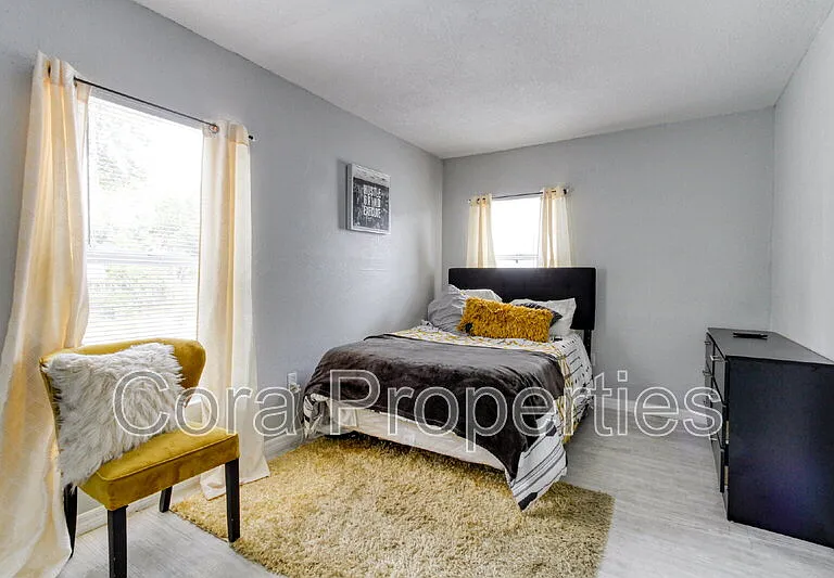685 Sears Ave NE #4 — Photo 45