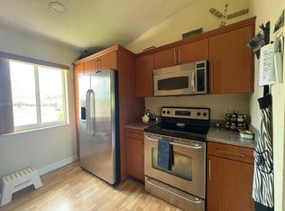 8039 Lake Dr APT 203, Doral, FL 33166