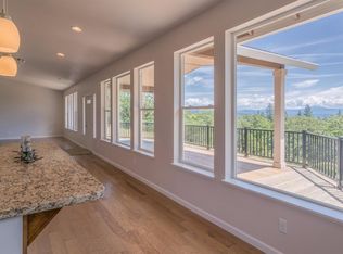 2055 Holcomb Springs Rd, Gold Hill, OR 97525