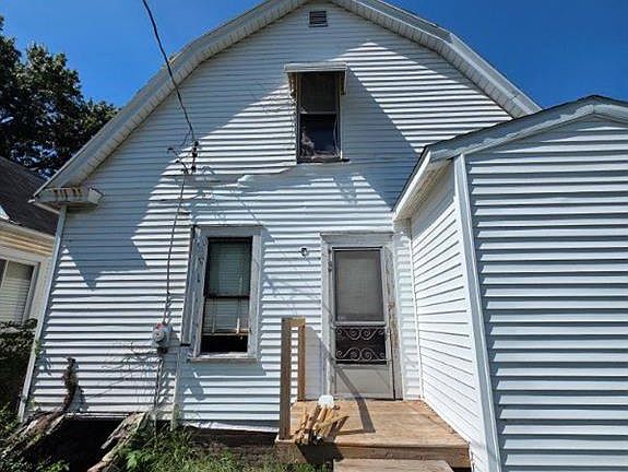 2nd image of 1910 N 9th St