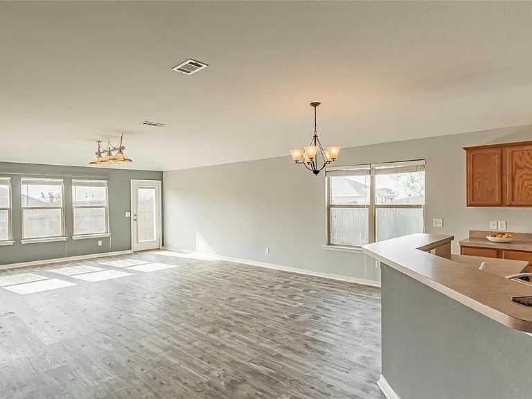 704 Cedar Cove Dr — Photo 15
