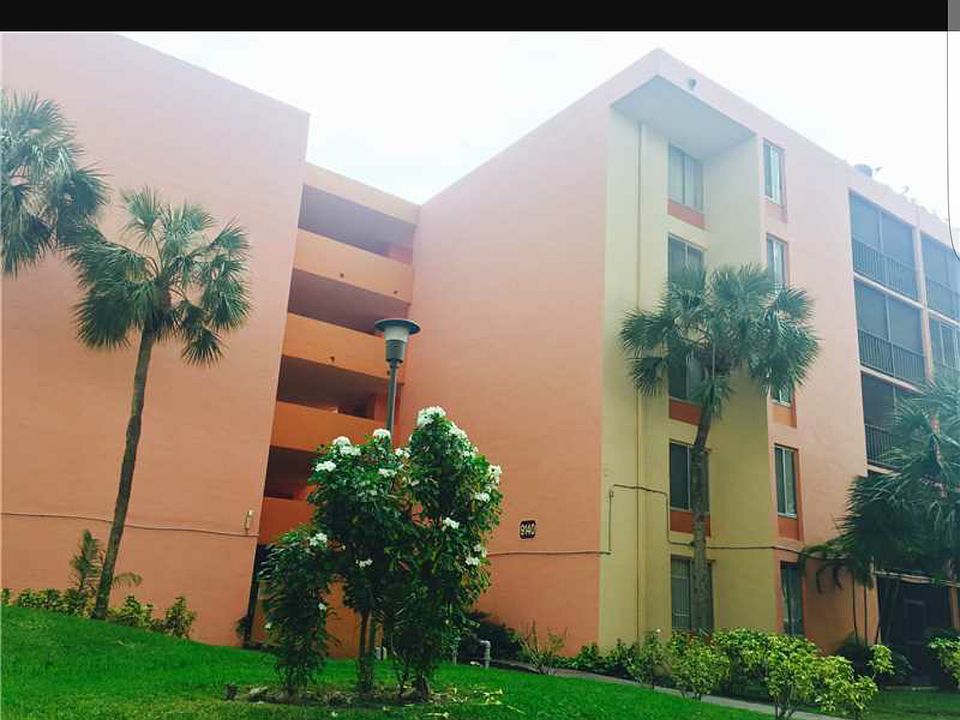 1st image of 9140 Fontainebleau Blvd APT 303