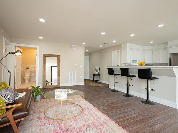 4th image of 242 Beacon Ave #301