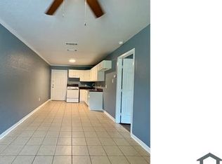 7611 County Road 2193 APT 11, Whitehouse, TX 75791