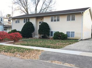 512 Charles St, Sycamore, IL 60178