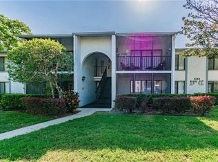 1345 Pine Ridge Cir E APT B1, Tarpon Springs, FL 34688