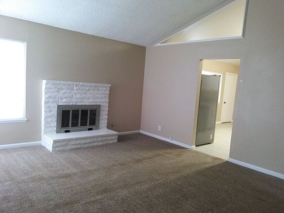 2nd image of 816 Landsford St