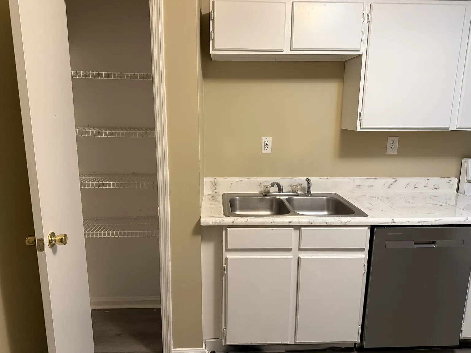 Moultrie Duplexes - 8 — Photo 3