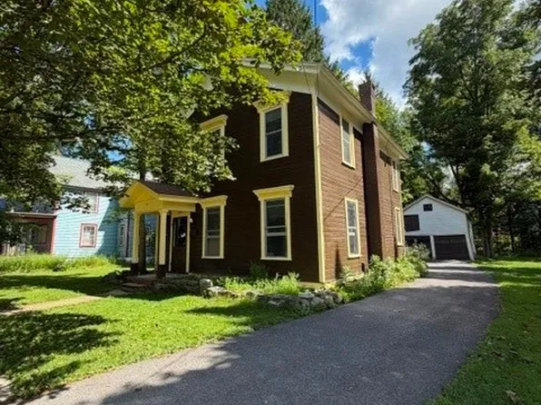 41 Maple Ave, Hamilton, NY 13346